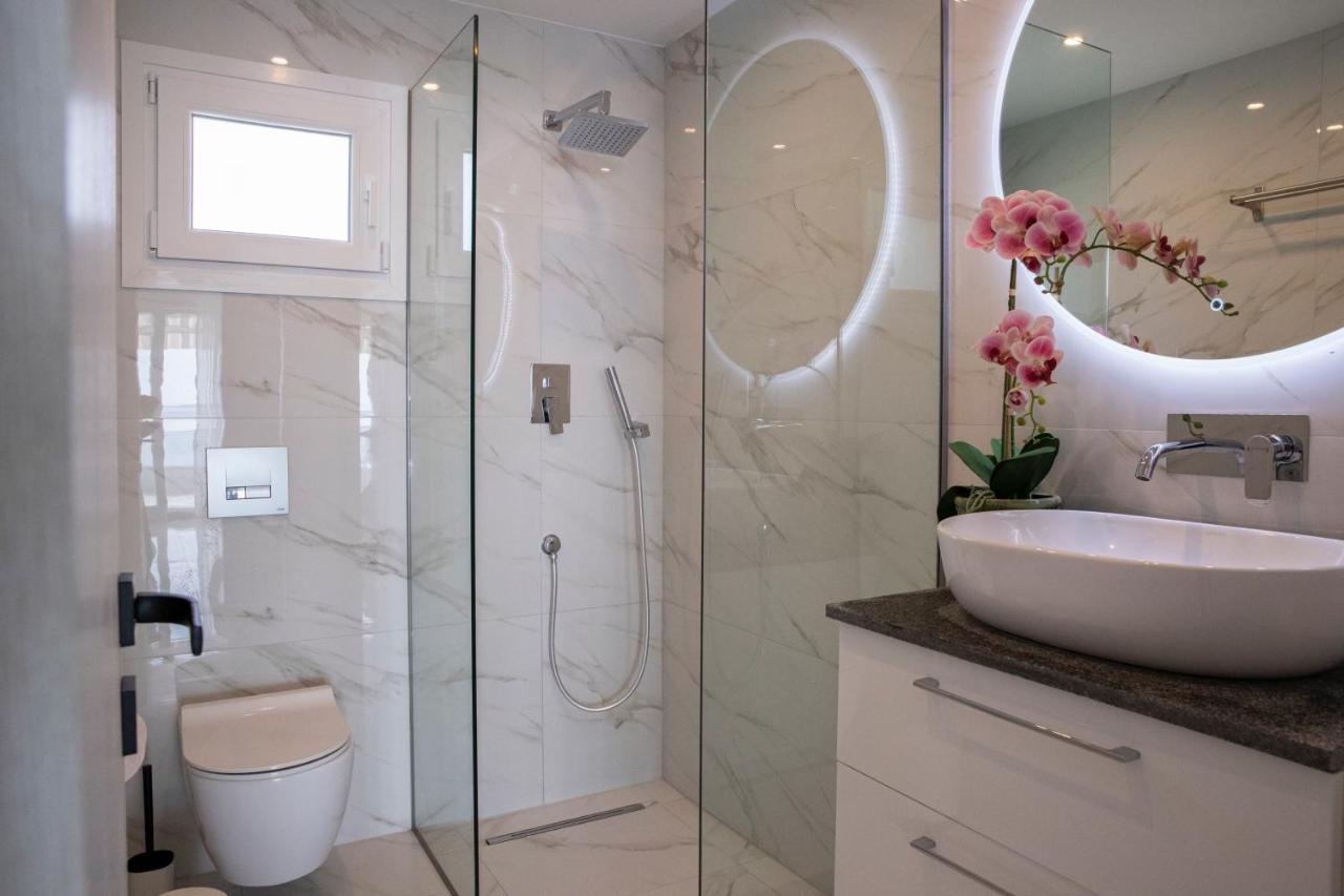 Dk Luxury Suite Néa Péramos Eksteriør billede